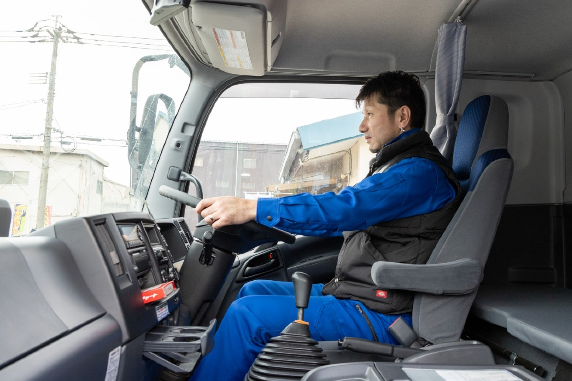 Y.T　46歳　4tドライバー　社歴3ヶ月